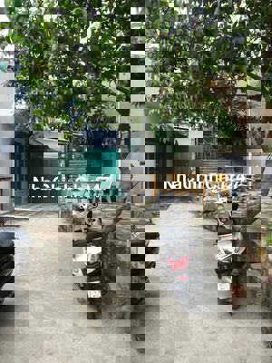 BÁN ĐẤT TẶNG NHÀ -2 PHÒNG NGỦ RỘNG RÃI - VÀI THÙNG SƠN NHƯ MỚI