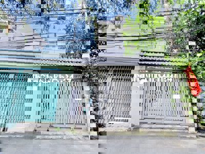 BÁN ĐẤT TẶNG NHÀ Hẻm oto Sát Hoàng Diệu 2_Nhà 3T HC đủ_Ngang 5,5m_97m2