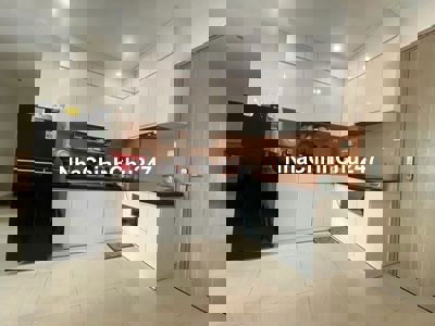 Chính chủ bán căn 2PN 59m2 view hồ bơi, full nội thất giá chỉ 2.42 tỷ