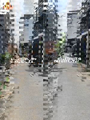 Chủ nhà cần tiền bán gấp lô đất đẹp mặt đường số 8