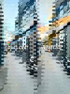 TRỤC CHÍNH HẺM LIÊN TỔ 1 - 2 NGUYỄN VĂN CỪ