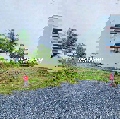 CHÍNH CHỦ BÁN ĐẤT GẦN QUỐC LỘ 1A,1 TỶ 67, SHR, ĐẤT FULL THỔ CƯ, 81,6M2