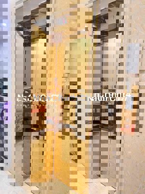 Chính chủ cần Bán nhà 4Tầng, Mặt Đường 21 Khúc Hạo