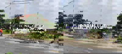 Cần bán đất mặt tiền đường Bùi Công Trừng !