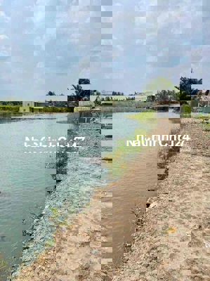 Đất Làm Nhà Vườn Ven Sông Đường Xe Hơi Vào Tới Đất