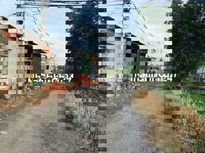 🆘🆘 ĐẤT VƯỜN MT ĐƯỜNG KÊNH TRẦM LẦY 1 GIÁ TỐT XÃ Bình LỢI