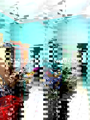 Chính chủ bán nhà 3 tầng đường Hoàng Quốc Việt, 3 ngủ, 2 VS