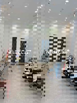 nhà mặt tiền trung tâm q3 Lý Thái Tổ