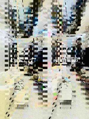 NHÀ ĐẸP PHÙNG CHÍ KIÊN - PHÂN LÔ - ÔT Ô - 10M RA MẶT PHỐ