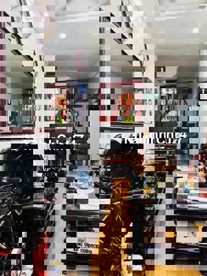 BÁN NHÀ TRẦN THÁI TÔNG - DÂN XÂY CHẮC CHẮN - NGÕ RỘNG - GẦN PHỐ -