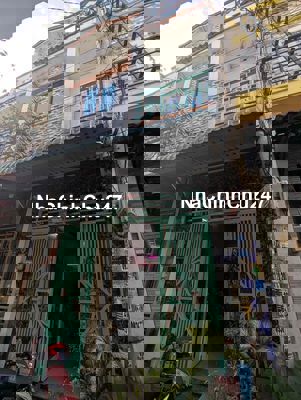 chính chủ cần bán nhà lầu hẻm bê toing 4m sát bình tân