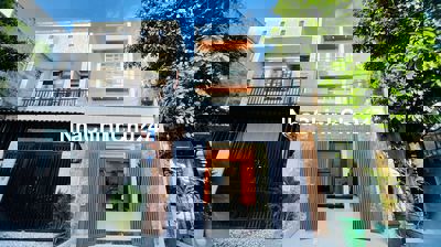 BÁN NHÀ ĐẸP PHUN NỘI THẤT, SHR , ĐƯỜNG OTO 9M , SANG XỊN