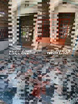 Bán nhà NHÁNH  Đường Nguyễn Đức Thuận. Nhà 1 sân đậu xe hơi, 1 phòng k