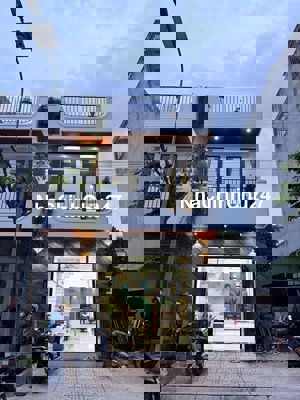 Nhà phố đường 12M giá rẻ Tp.HCM