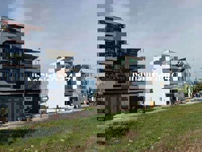 Bán đất 2 mặt tiền kdc Hoàng Phan Thái