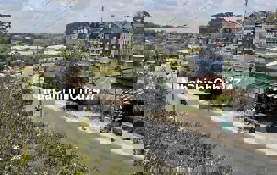 Cần tiền để kinh doanh , bán ngộp lô đất 300m2 , p.10 , TP. Đà Lạt