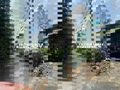 Đất góc 2mt thông xe hơi Hà Huy Giáp q12.