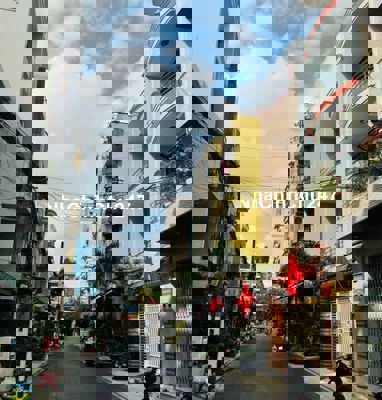 BÁN NHÀ TÂN BÌNH KHU K300 - HẺM NHỰA 8M TRƯỜNG CHINH 42M2- 8 TỶ 2 TẦNG