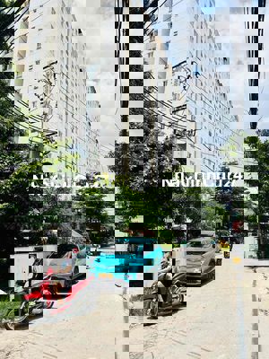 Nhà 1 trệt 1 lầu ngay chung cư Thạnh Lộc. Hẻm xe hơi