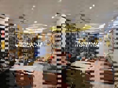 Chung cư C6 Mỹ Đình 130m2 có chỗ để xe ô tô dưới hầm, dịch vụ rẻ