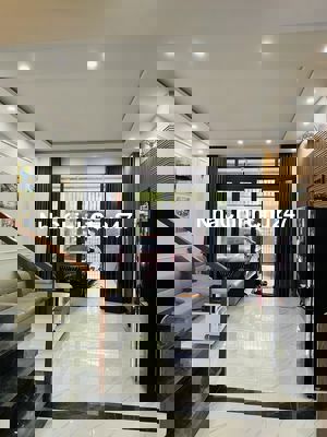 Chủ gởi bán nhà 3 tầng đường 5,5m Phạm Bành - Hòa Xuân - Hướng Đông