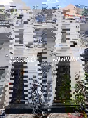 NHÀ ĐẸP 3 LẦU GIÁ RẺ, CHÍNH CHỦ CẦN BÁN GẤP