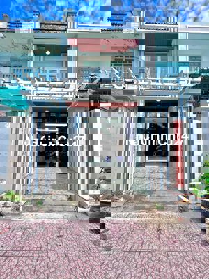 KẸT TIỀN,CẦN BÁN LẠI CĂN NHÀ 1LẦU 4PHÒNG,CHÍNH CHỦ,GẦN CHỢ TRUNG THÀNH