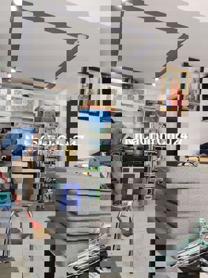 Chính chủ cần bán nhà shc , 1lầu , ngay chợ Mỹ Hạnh Nam , Long An