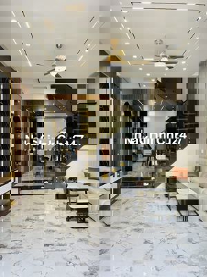 Chính chủ bán nhà 3 tầng đường 5,5m Phạm Công Trứ - Hòa Xuân - H.Đông