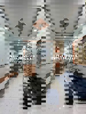 CHÍNH CHỦ MỚI GỬI EM CĂN NHÀ 1 TRỆT 1 LẦU GIÁ 697 TRIỆU