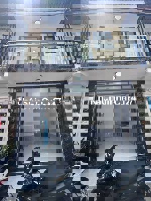 Chính chủ bán căn nhà mới xây