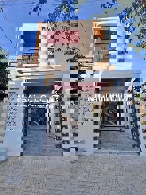 Chủ Kẹt Tiền Cần Bán Gấp Nhà Bình Chánh Giá 850 Triệu (Sổ Hồng Riêng)