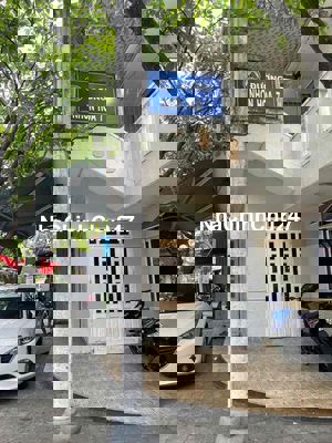 chính chủ cần bán nhà c4  dt 150 m đường nhơn hoà 7 sau lưng bến xe