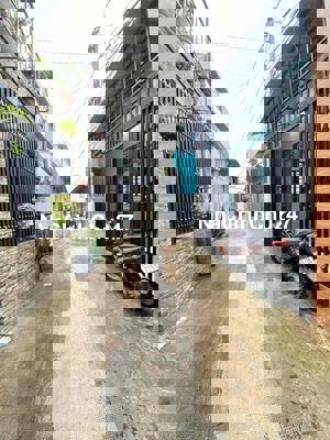 CHỦ NGỘP BÁN GẤP CĂN NHÀ - XÃ BÌNH CHÁNH - SHR