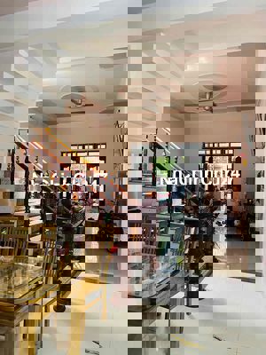 Chính chủ bán gấp nhà 2 tầng Phù Đổng, 2pn 2wc, vị trí đầu đường