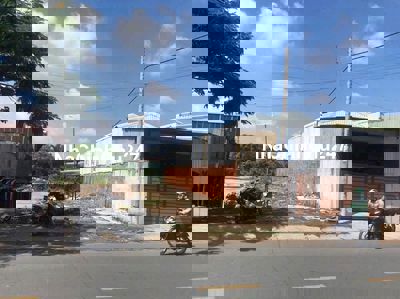 CHÍNH CHỦ BÁN GẤP LÔ ĐẤT MẶT TIỀN LÊ MINH XUÂN