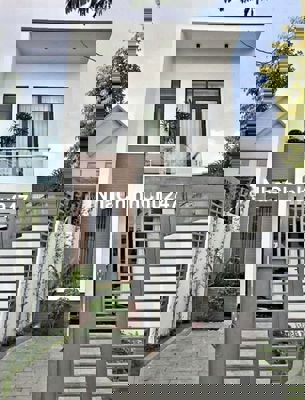 Cần bán gấp căn nhà mặt tiền quận 8 giá 1ty050 chính chủ