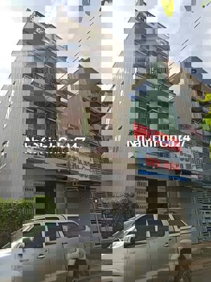 Chính Chủ Cần Bán Nhà Mặt Tiền 3 tầng Khu Phố Chợ Đak Đoa Gia Lai