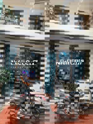 Chính chủ cần bán nhà phố trung tâm tô hiệu gần chợ cột đèn