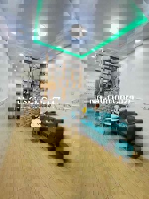 nhà chính chủ trệt lầu 2pn 2wc ngay sau co.op mark quang trung