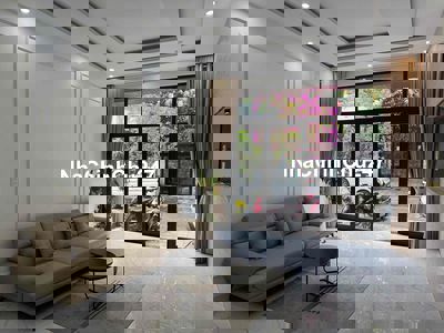 Chính chủ gửi bán nhà 4 tầng kiên cố mặt tiền Nguyễn Huy Tự