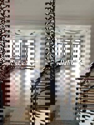 CHỦ CHUYỂN CÔNG TÁC - BÁN NHÀ SỔ HỒNG RIÊNG - QUẬN 7 - TPHCM