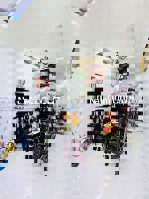 🔥CHÍNH CHỦ GỬI - NHÀ 2 TẦNG CỨNG CÁP - NGAY AEON MALL TÊN LỬA (50m2)