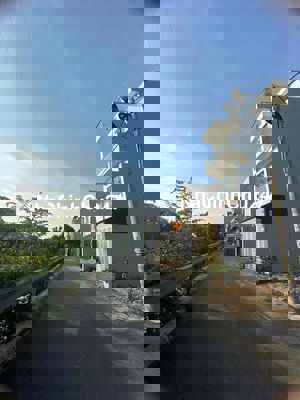 Chính chủ bán lô đất 57m2 ngay chợ đầu mối sổ đỏ cất két