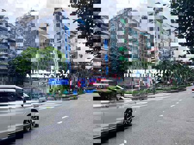 chính chủ bán Biệt Thự Phan Xích Long – Đường 12m –8x18m chỉ 36 Tỷ