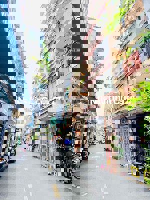 Chính chủ bán nhà mặt tiền 43 đường số 4 Quận 3 ngang 4.4m dài 9m