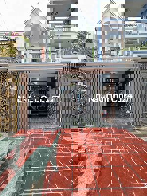 chính chủ cần bán căn nhà ở khu dân cư đại hải , đường 16m đường thông