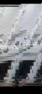 Cần bán nhà măt tien lê lộ chinh chu so hong rieng