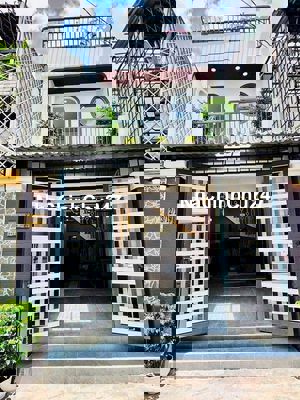 Chủ Gửi Nhà SHR DT: 4m x 15m Ngay Trung Tâm UB Phường