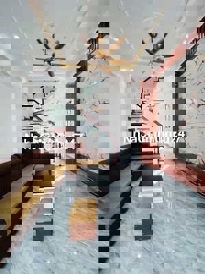 CHỦ NGỘP, BÁN NHANH 40M2, NHÀ 2 TẦNG, Ô TÔ THÔNG , TÂY HÒA